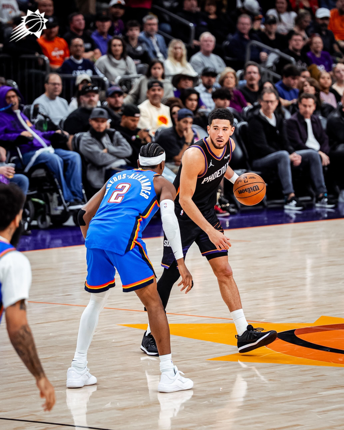 开云体育官网-三人20+太阳终结雷霆4连胜，布克24+6+9送三分绝杀亚历山大25+6