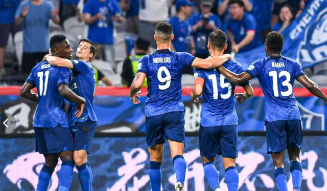 开云体育官方网站-申花紧咬海港瞄准天王山之战 斯卢茨基继续抢开局