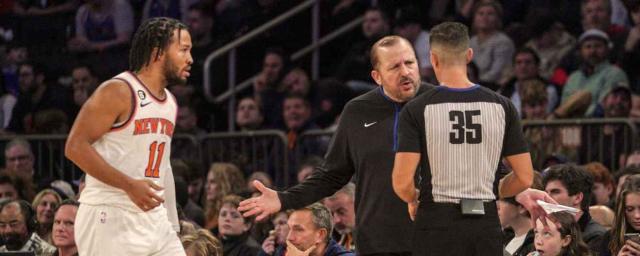 开云体育平台app-走步与翻腕吹判大幅度增加 联盟为何狠抓基本功？