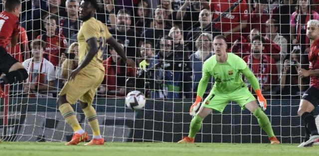 梁宏业：熟悉的配方熟悉的味，怀旧巴萨果然踢得差