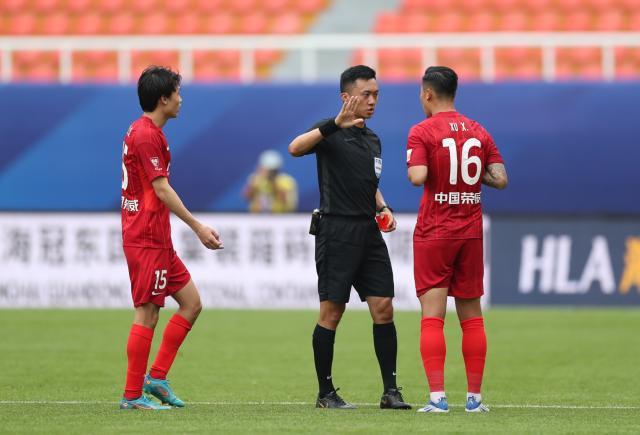 开云体育官网-郑铮徐新两国脚相继“开门红” 媒评:愚蠢!不当示范