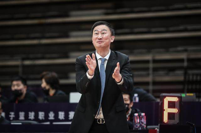 浙江队：同意刘维伟辞去俱乐部男篮一队主教练一职